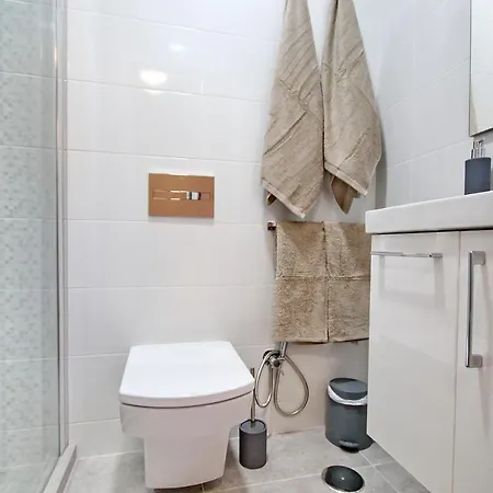 Cozy Townhouse With Ocean Views In 別荘
