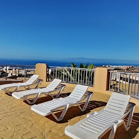 Vakantiehuis Cozy Townhouse With Ocean Views In *