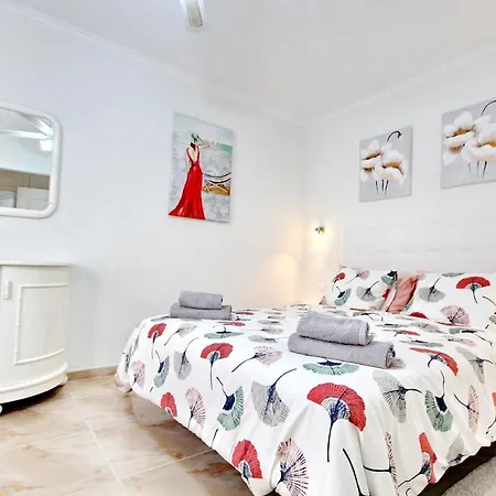 Cozy Townhouse With Ocean Views In Feriehus *