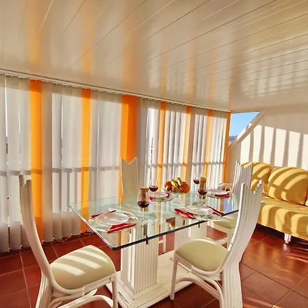 Cozy Townhouse With Ocean Views In Appartement Costa Adeje (Tenerife)
