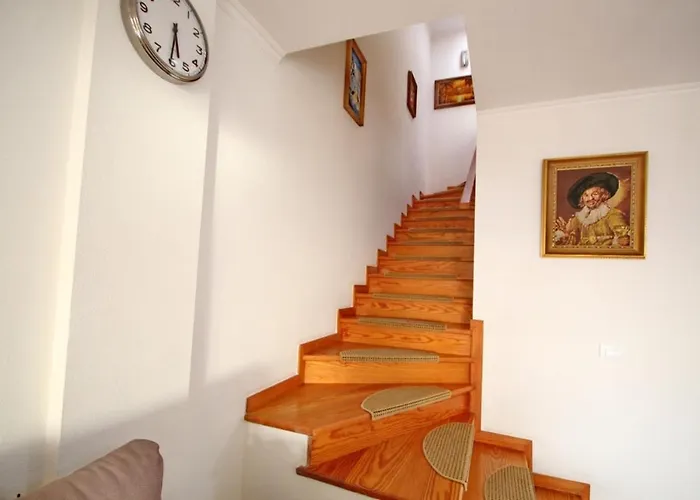Cozy Townhouse With Ocean Views In 度假居 *
