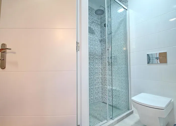 Cozy Townhouse With Ocean Views In 度假居 阿德耶