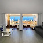 Cozy Townhouse With Ocean Views In * 阿德耶